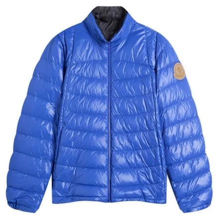 Блестящая куртка от Moncler Galeso
