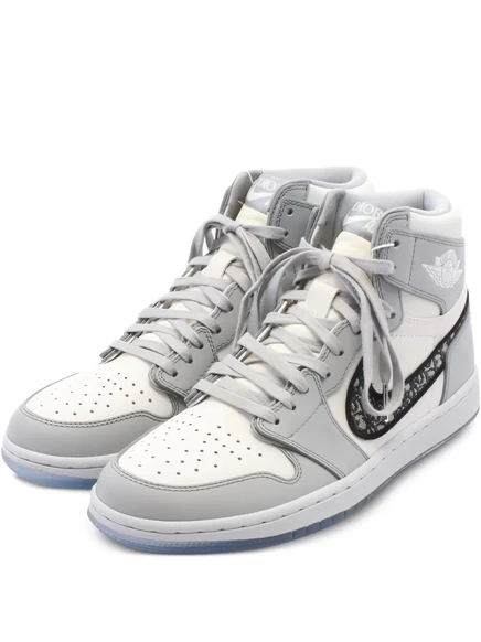 Бывшие в употреблении кожаные кроссовки Christian Dior x Air Jordan 1 на шнуровке white
