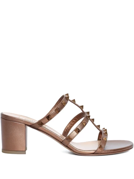 Женские босоножки Valentino Garavani Rockstud, бежевые