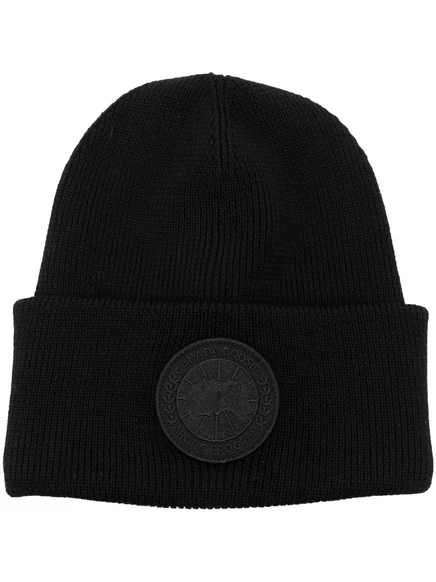 Вязаная шапка Canada Goose Arctic Disc, черная