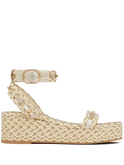 Женские сандалии Valentino Garavani Rockstud, кремовые