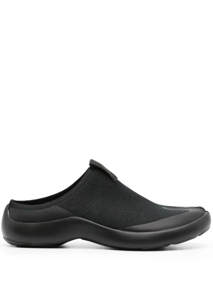 Унисекс мюли Tabi Footwear Tabi-toe вязаные, черные