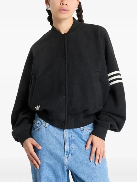 школьная куртка adidas в полоску black