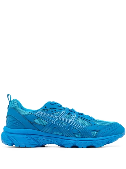Футболка Comme Des Garçons и гелевые кроссовки Asics-Nunobiki blue