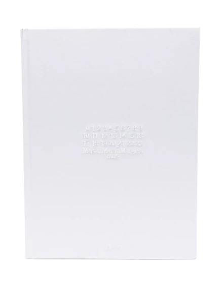 Книга в твердом переплете от дома Марджелы Риццоли white