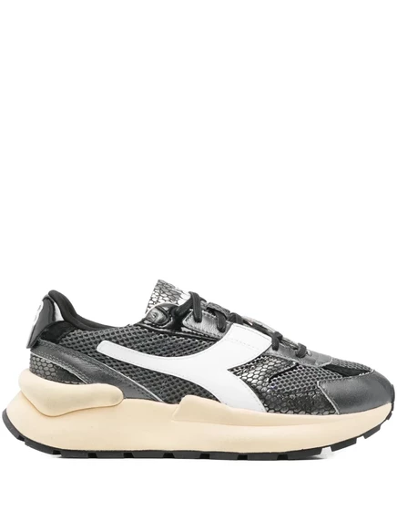 Бывшие в употреблении кроссовки Diadora Mercury Elite Cobra black