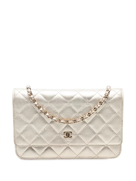 Бывший в употреблении кошелек CHANEL 2013-2014 CC из стеганой металлизированной овечьей кожи на цепочке, сумка через плечо gold