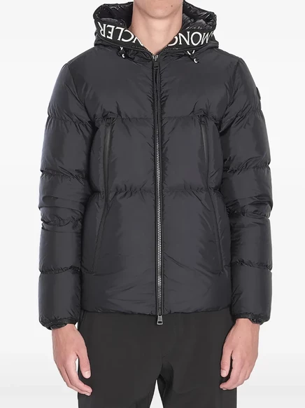 Пуховик с отделкой логотипом Moncler black
