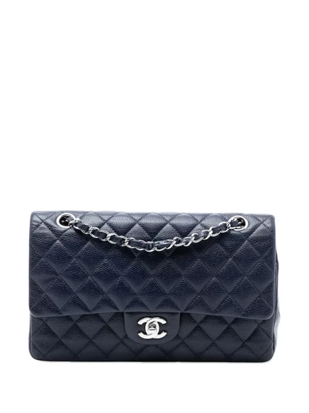 Бывшая в употреблении сумка CHANEL 2014 Medium Classic Caviar с двойным клапаном через плечо