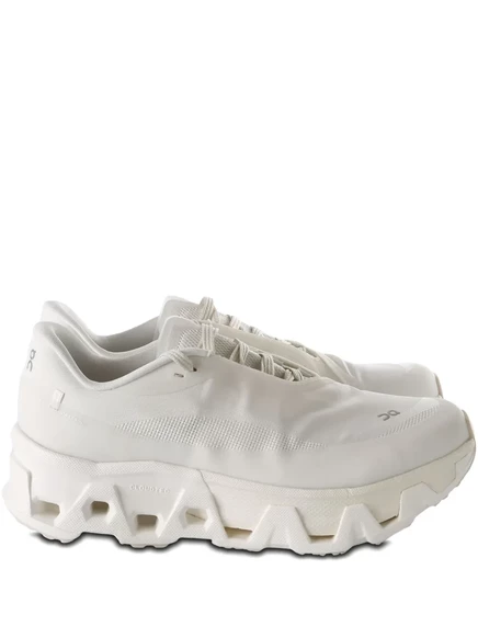 На беговых кроссовках x PAF Cloudmonster Hyper white