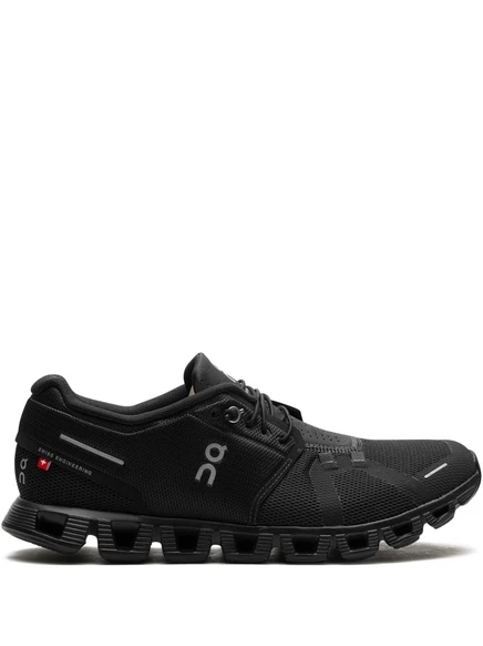 На кроссовках Running Cloud 5 