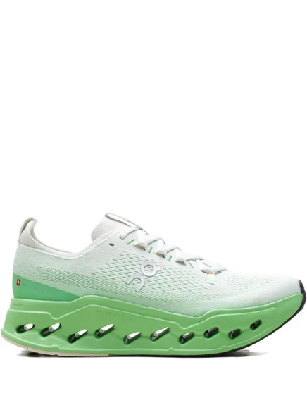 На беговых кроссовках Cloudsurfer Max green