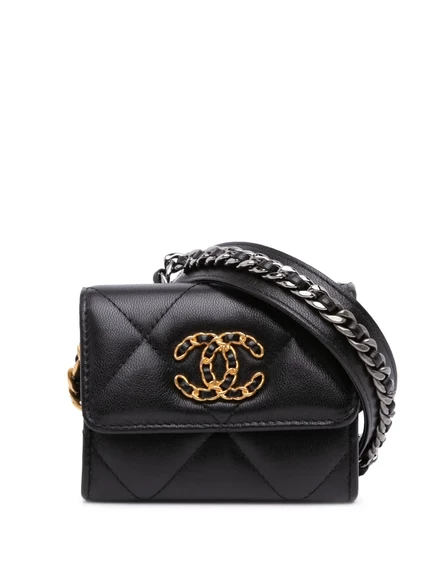 Бывшее в употреблении портмоне CHANEL 2020 из овечьей кожи с 19 клапанами и сумкой через плечо на цепочке