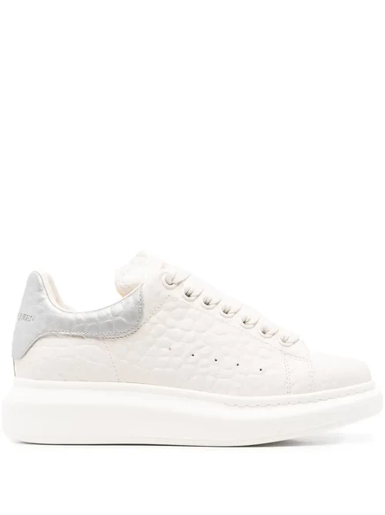 Балетки на текстурированном каблуке с язычком от Alexander McQueen white