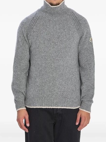 Свитер с высоким воротом и нашивкой с логотипом Moncler grey