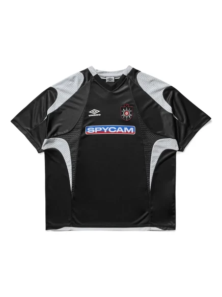 Футболка Umbro с V-образным вырезом, черная