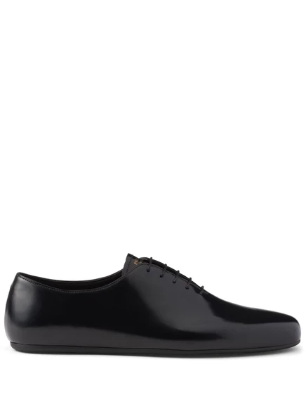 Туфли на шнуровке из матовой кожи Prada black
