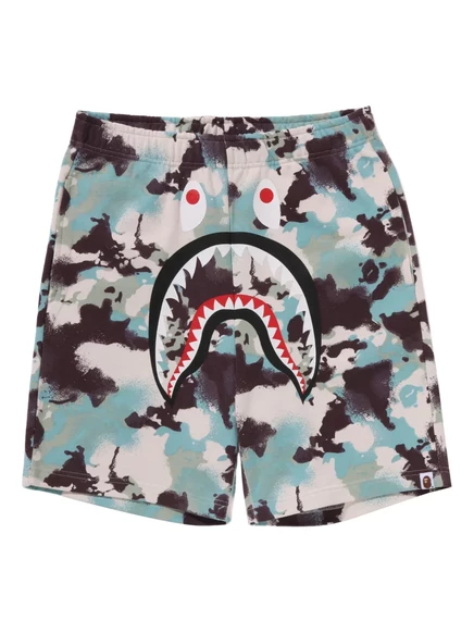 Камуфляжные шорты BATHING APE® с рисунком акулы для купания blue