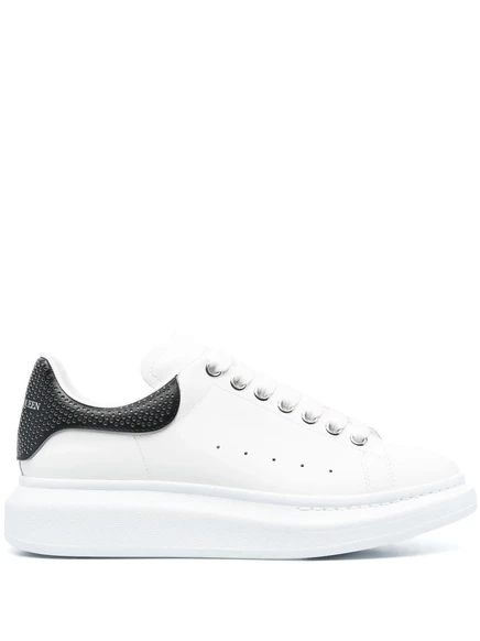 Кожаные кроссовки Alexander McQueen оверсайз с низким берцем white