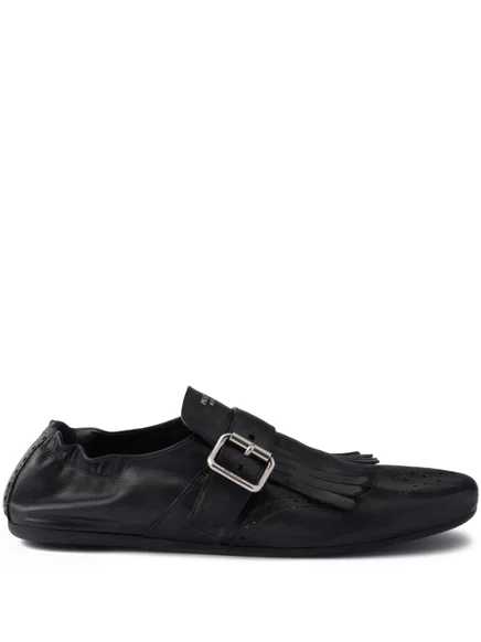 Кожаные мокасины с пряжкой и ремешком от Prada, украшенные бахромой black