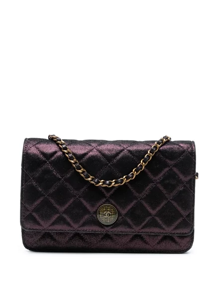 Бывший в употреблении кошелек CHANEL 2013-2014 из стеганой переливающейся кожи ягненка в клетку с пуговицами на цепочке, сумка через плечо