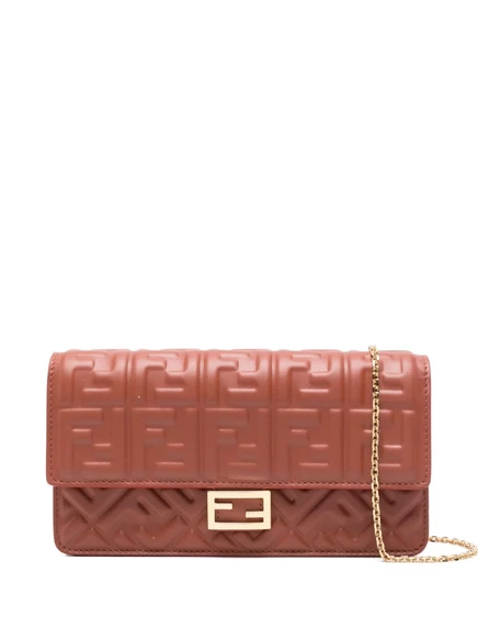 Женский стеганый клатч Fendi Baguette с плакеткой, красный