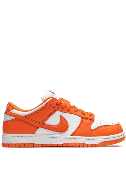Кроссовки Nike Dunk Low в стиле ретро 