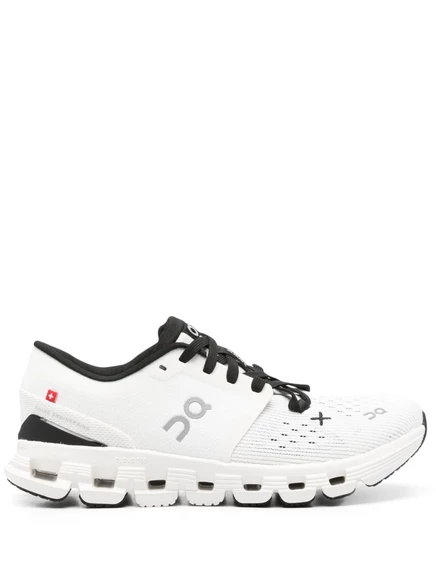 На кроссовках Running Cloud X 4 white