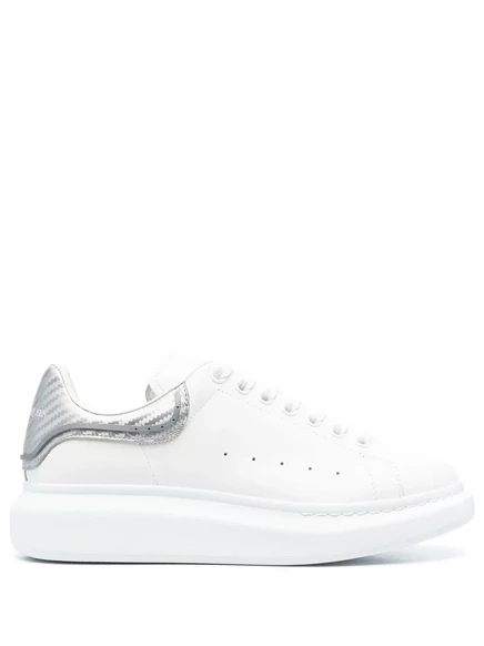 Массивные кроссовки Alexander McQueen с низким верхом white