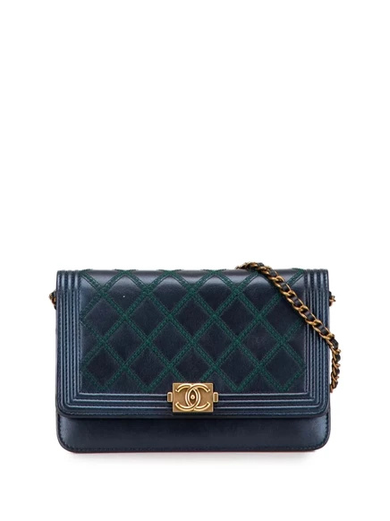 Сумка через плечо CHANEL, бывшая в употреблении в продаже в 2013-2014 годах, из телячьей кожи с двойным швом для мальчиков на цепочке blue