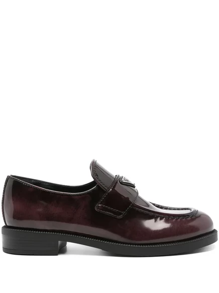 Женские лоферы Prada, бордовые