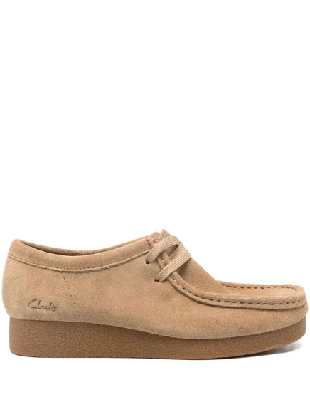 Женские дерби Clarks Wallabee из замши, песочные