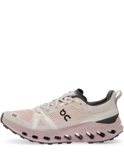 На кроссовках с сетчатыми вставками для бега Cloudsurfer Trail pink