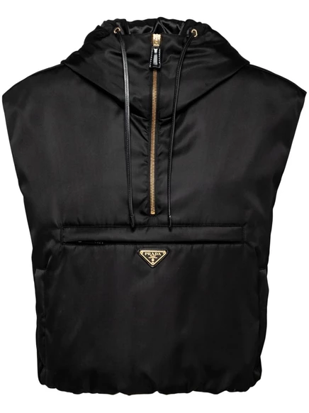 Жилет с капюшоном и треугольным логотипом Prada Re-Nylon black
