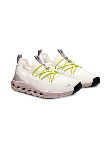 на беговых кроссовках kids Cloudnova  neutrals