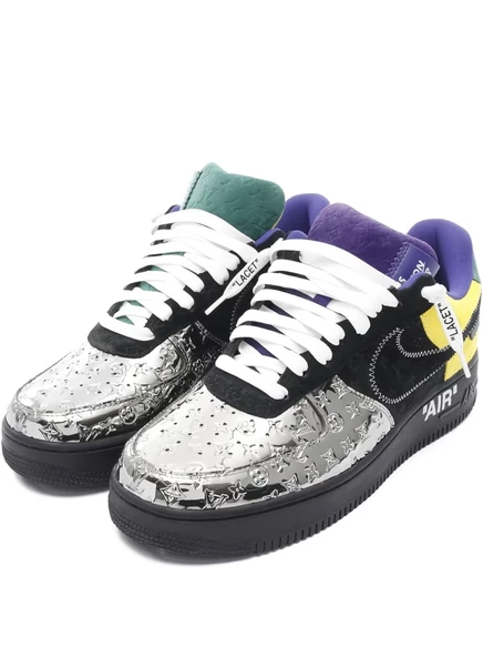 Бывшие в употреблении кроссовки Louis Vuitton x Nike Air Force 1 с монограммой miroir silver