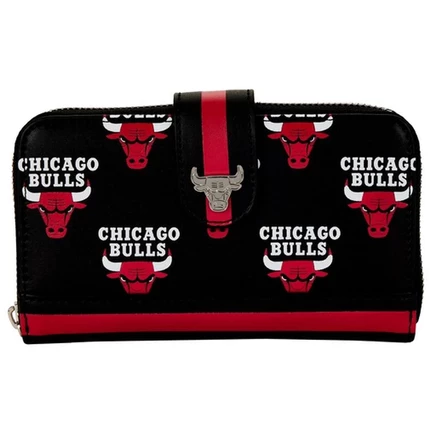 Бумажник застегивается на молнию с логотипом Loungefly NBA Chicago Bulls
