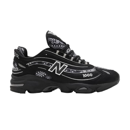 Кроссовки atmos x New Balance 1000 «Bāṅdhnū», черные