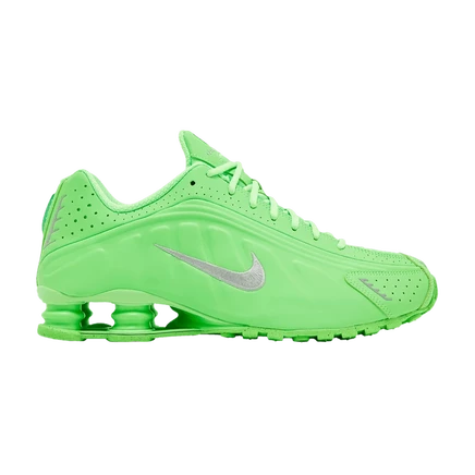 Женские кроссовки Nike Shox R4 «Green Strike», зеленые