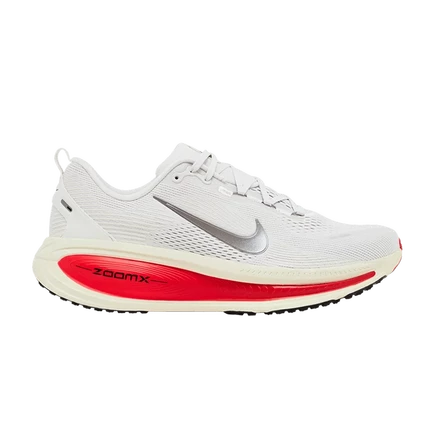 Кроссовки Nike Vomero 18, кремовые