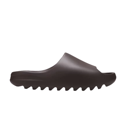 Унисекс сланцы Adidas Yeezy Slides Soot 2021, коричневые