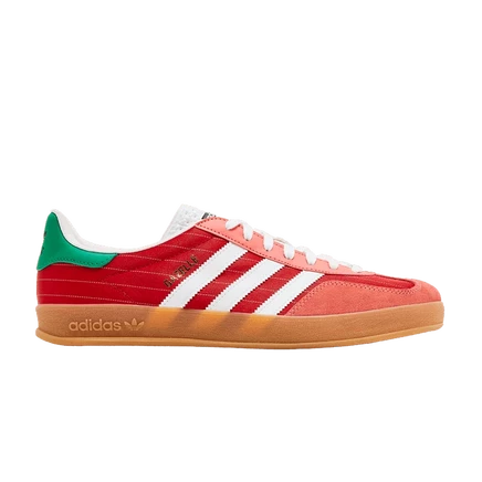 мужская спортивная куртка adidas Gazelle в помещении 'Olympic Pack - Red' красного цвета