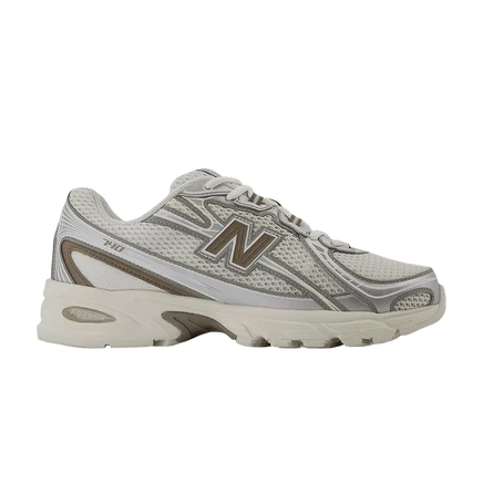 New Balance 740 
