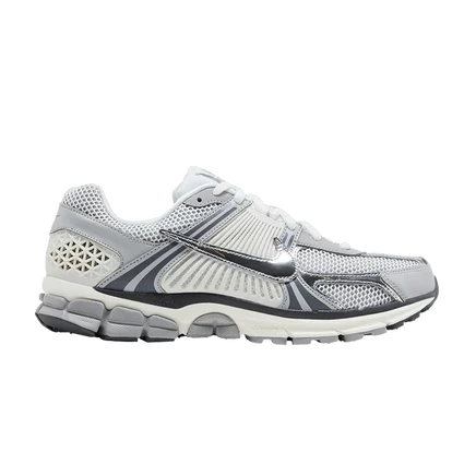 Кроссовки Nike Air Zoom Vomero 5, бело-серебристые