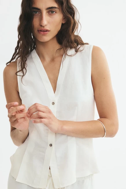 Linen-Blend V-Neck Vest cream