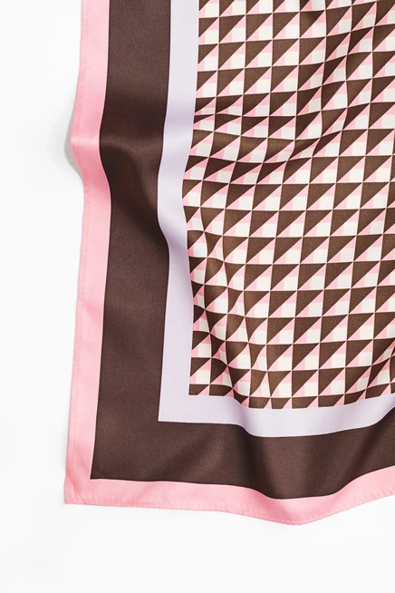 light pink/patterned