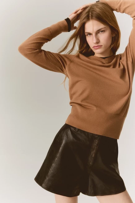Женский свитер H&M с V-образным вырезом, темно-бежевый
