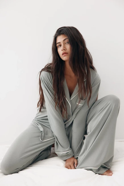 Женская пижама H&M из вискозной смеси, серо-зеленая