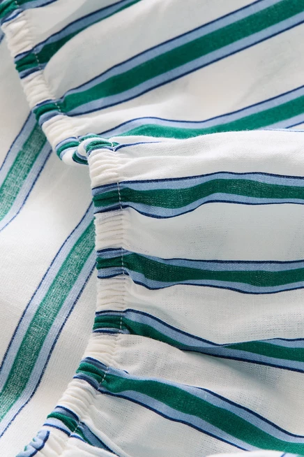 dark green/striped