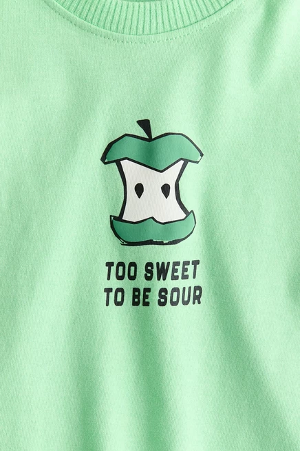Light green/apple core